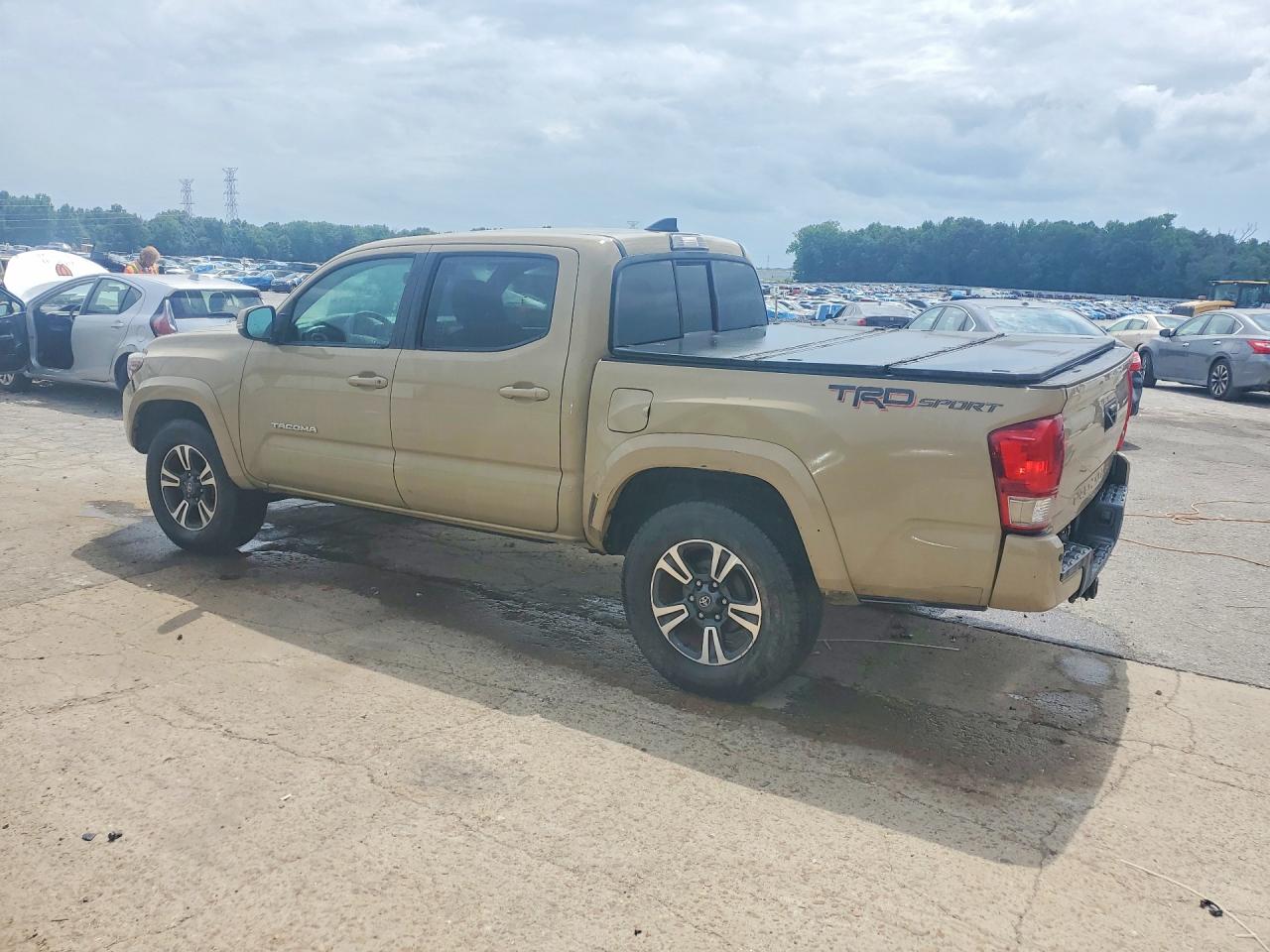 2016 TOYOTA TACOMA