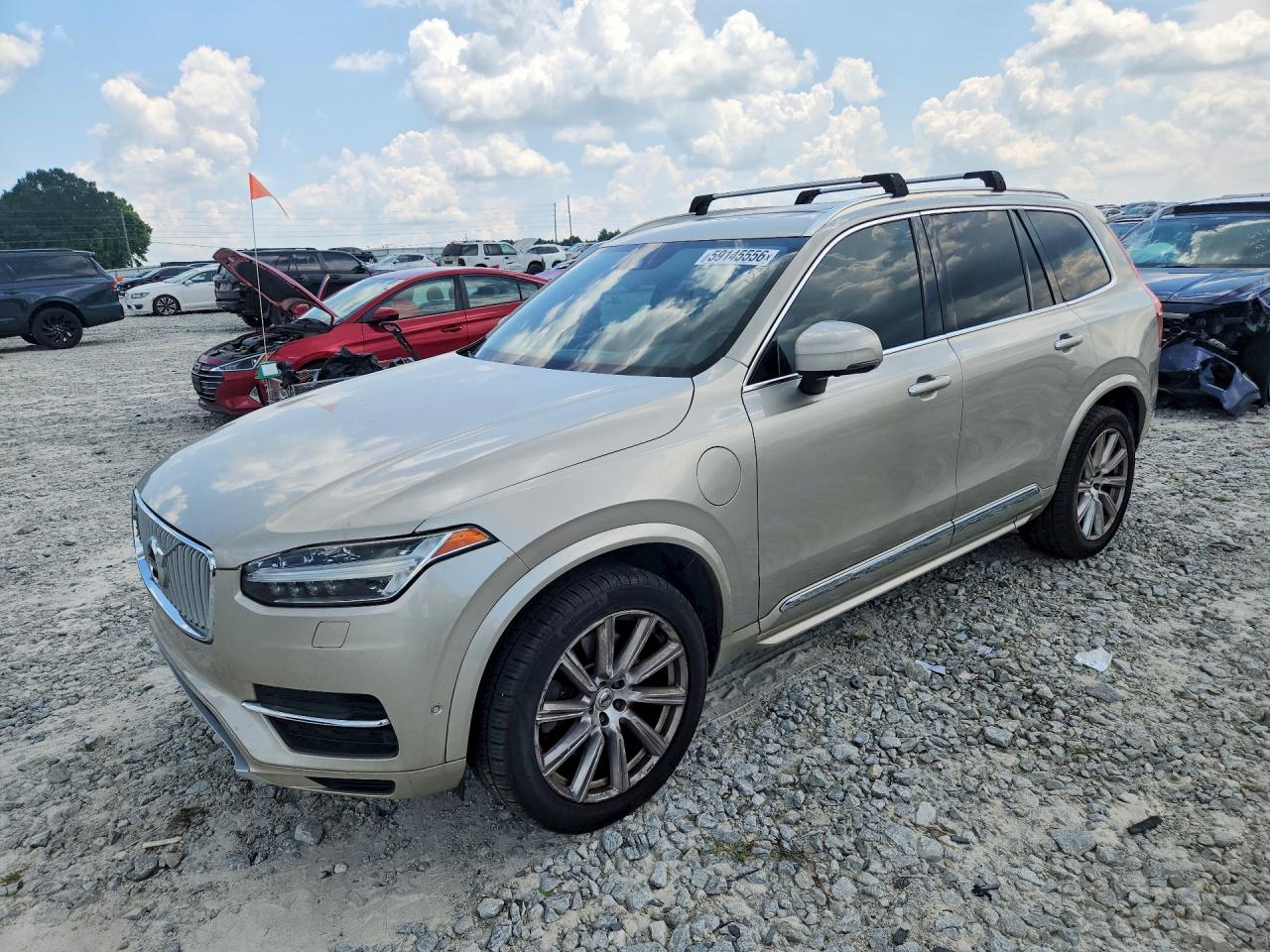 2017 VOLVO XC90