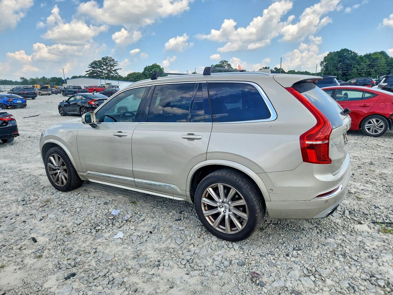 2017 VOLVO XC90