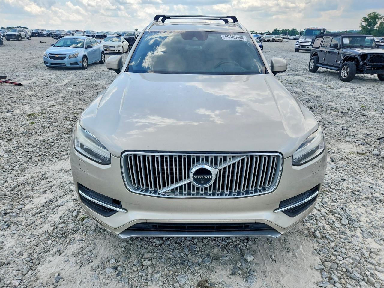 2017 VOLVO XC90