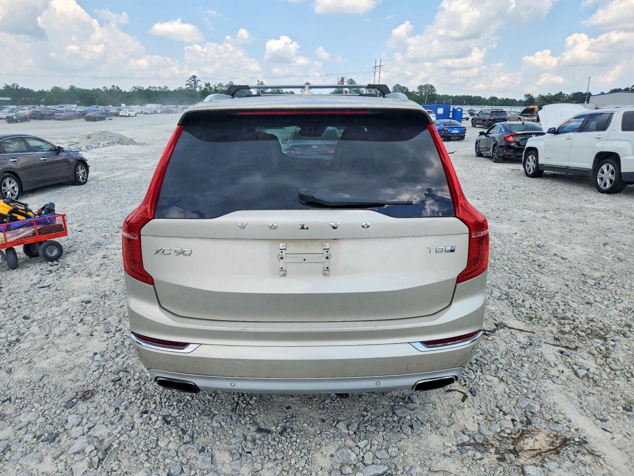 2017 VOLVO XC90