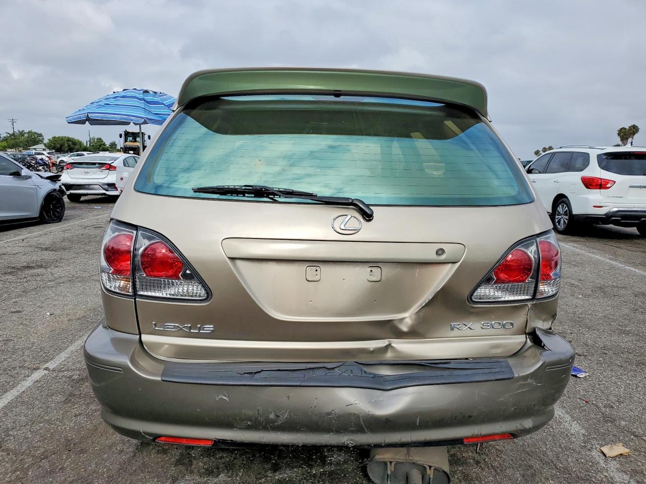 2001 LEXUS RX300