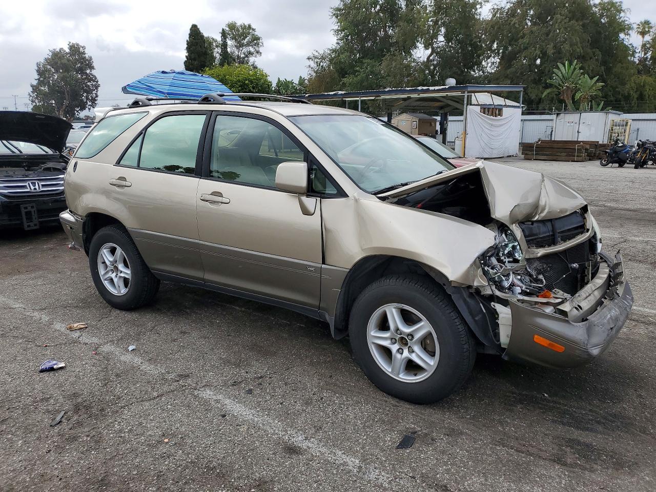 2001 LEXUS RX300