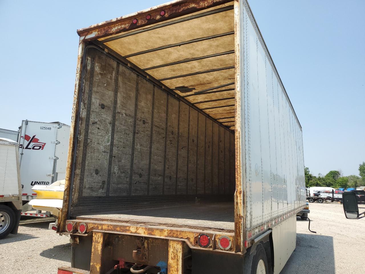 2004 WABASH 28 TRAILER