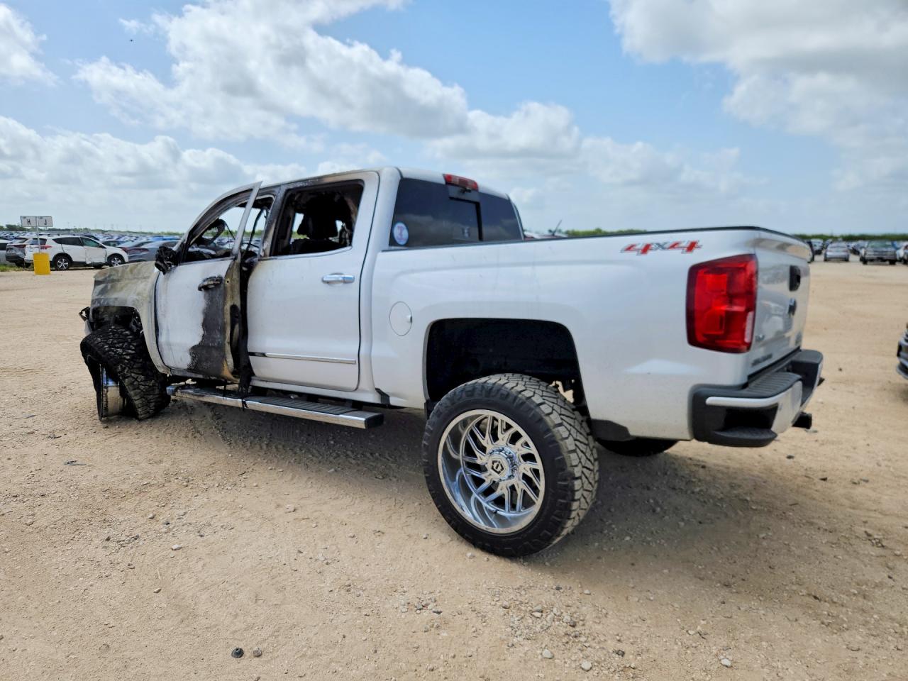 2017 CHEVROLET SILVERADO