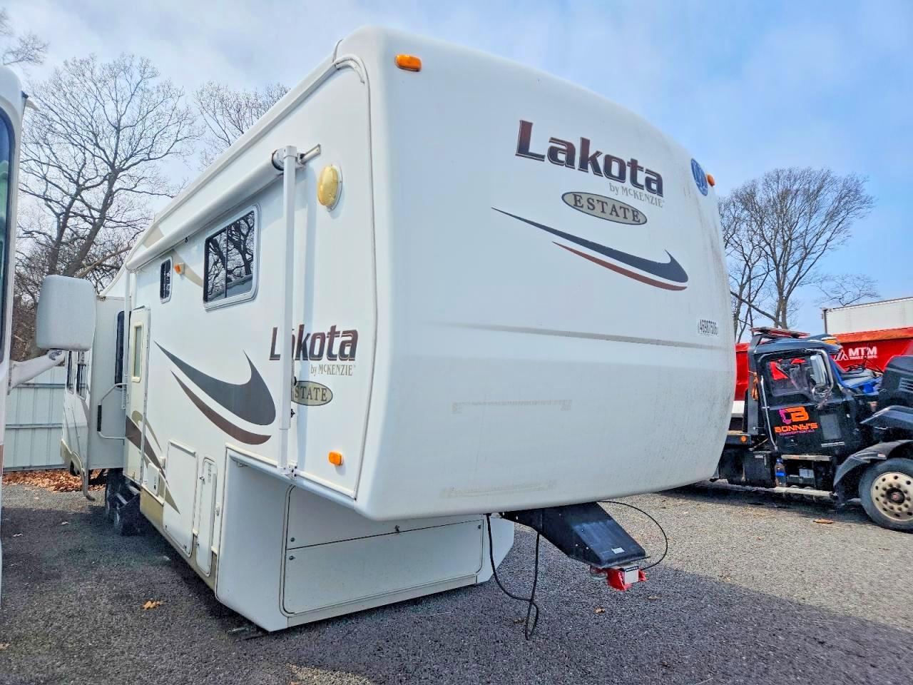 2007 LAKOTA RECREATION