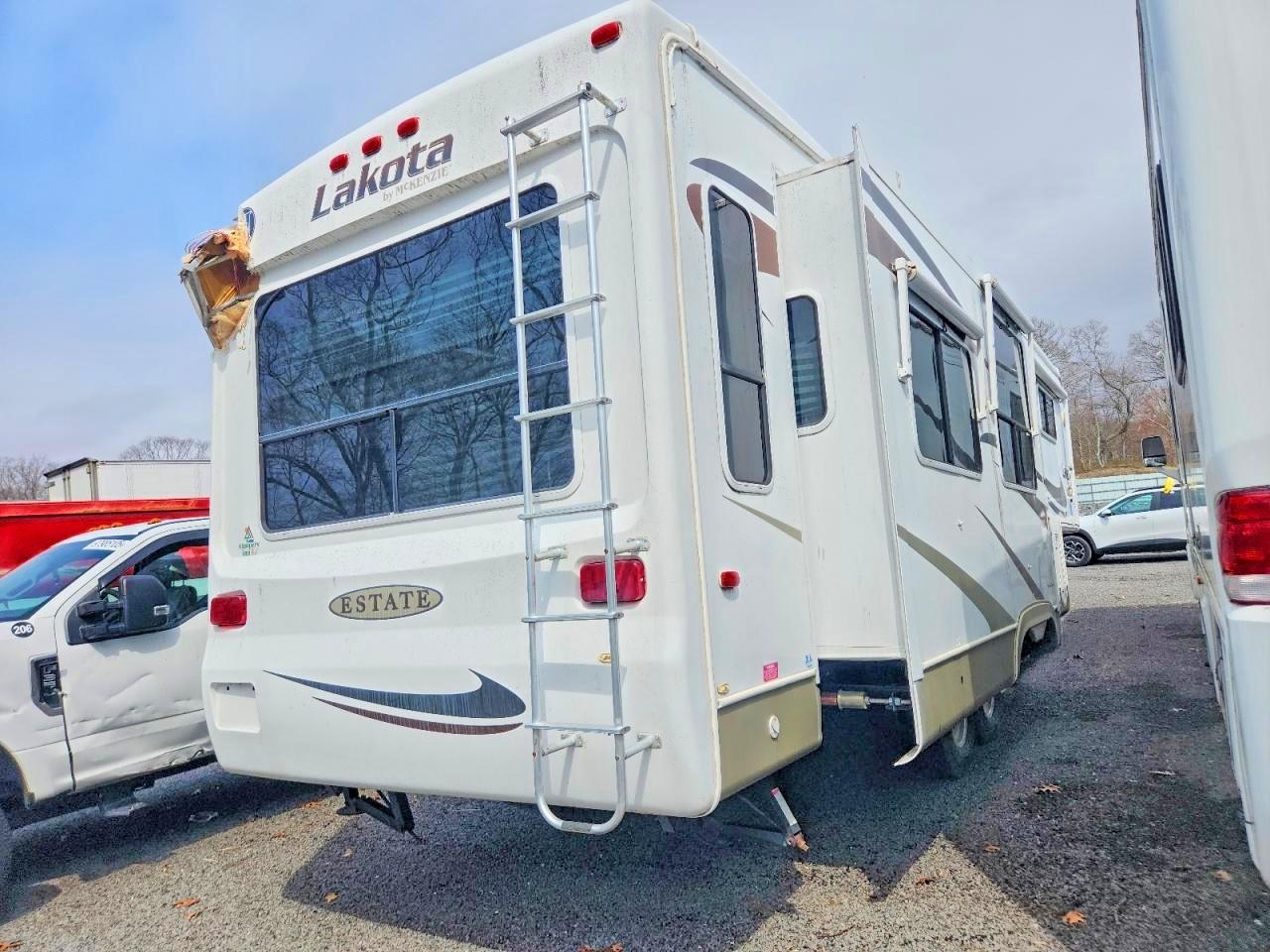2007 LAKOTA RECREATION