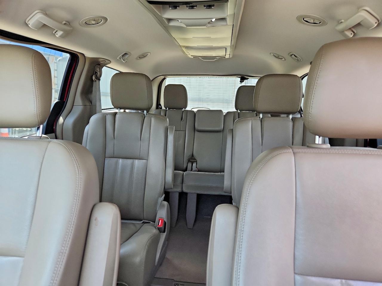 2016 CHRYSLER MINIVAN
