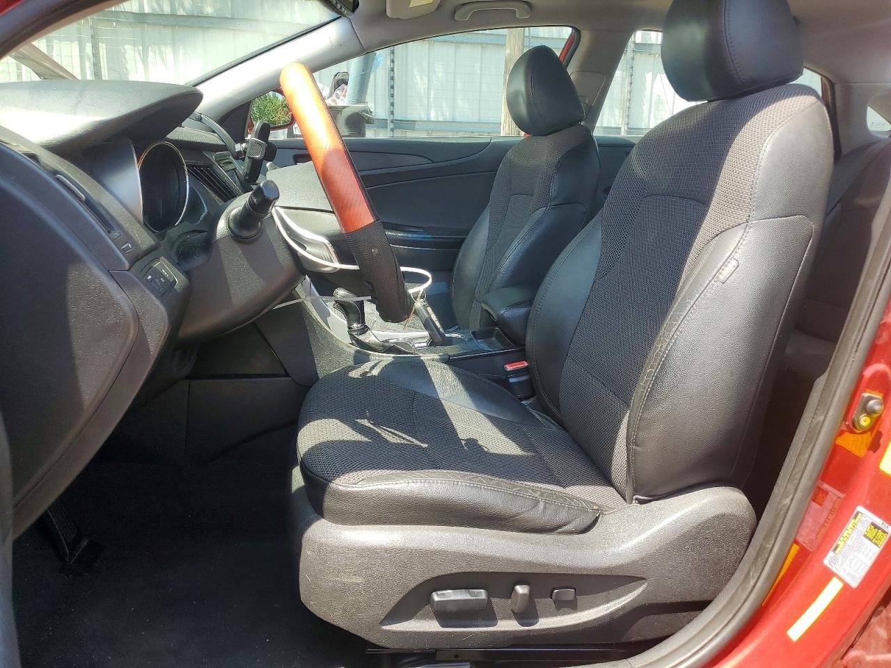 2011 HYUNDAI SONATA