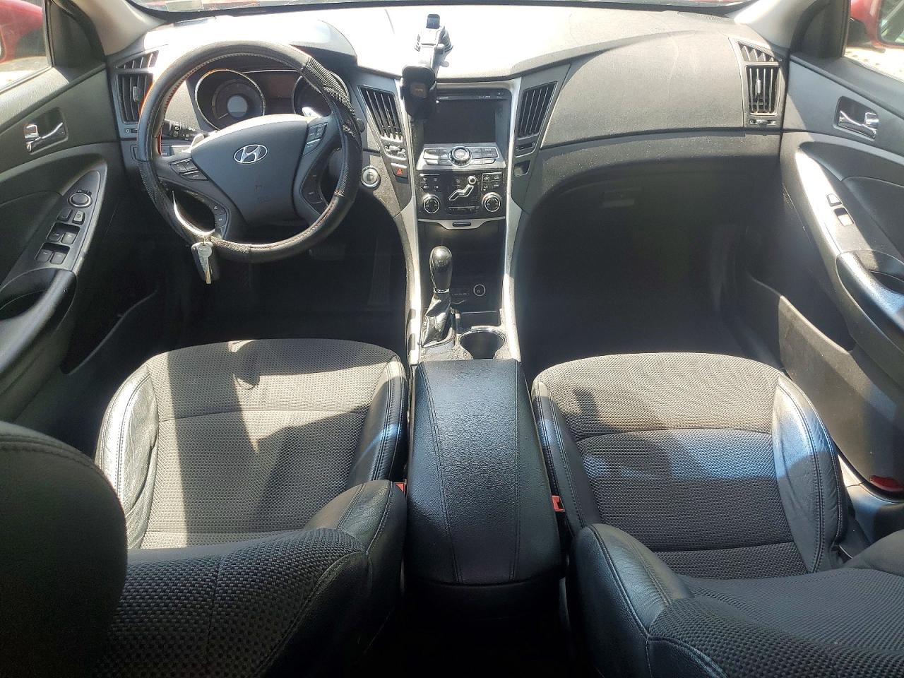 2011 HYUNDAI SONATA
