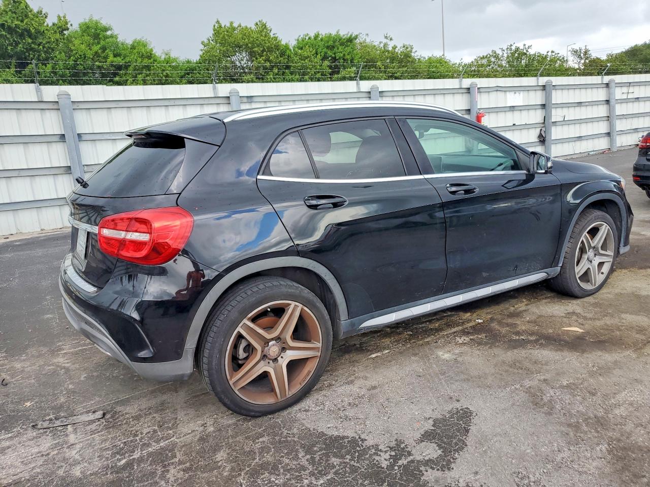 2015 MERCEDES-BENZ GLA-CLASS