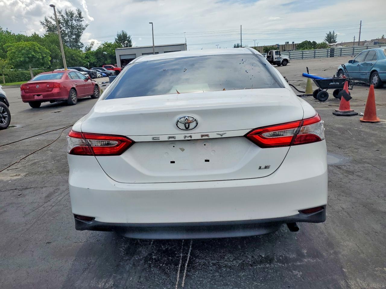 2018 TOYOTA CAMRY