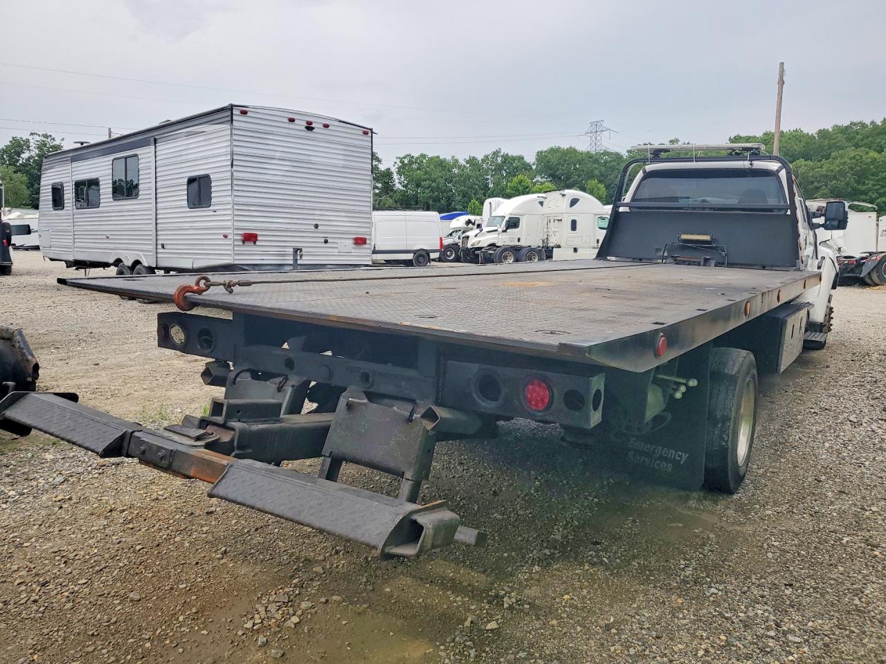 2006 FORD F650