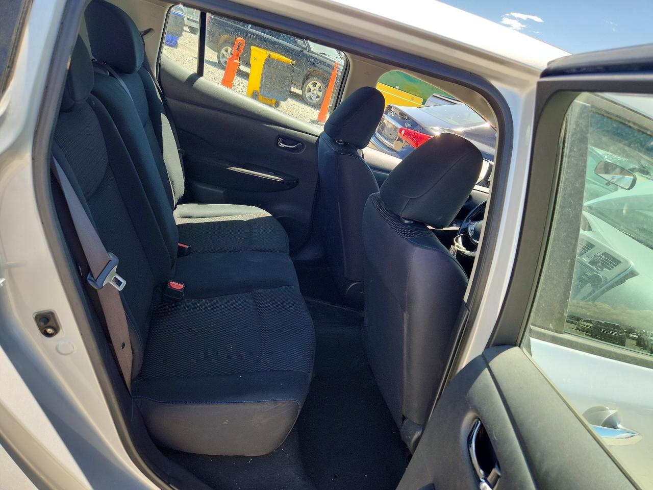 2013 NISSAN LEAF