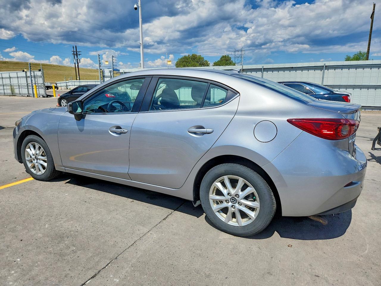 2015 MAZDA 3