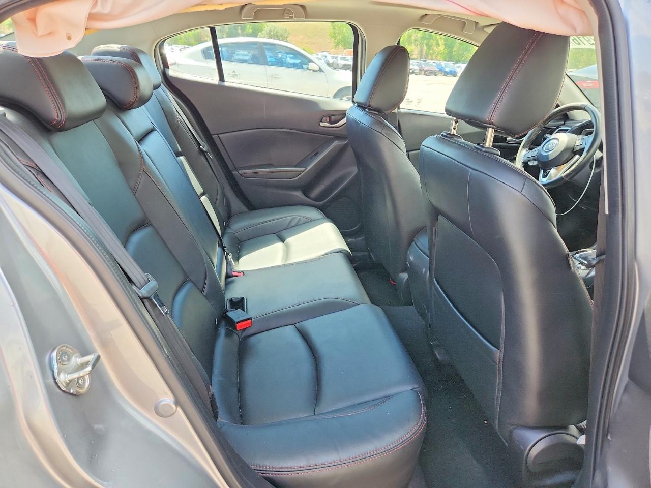 2015 MAZDA 3