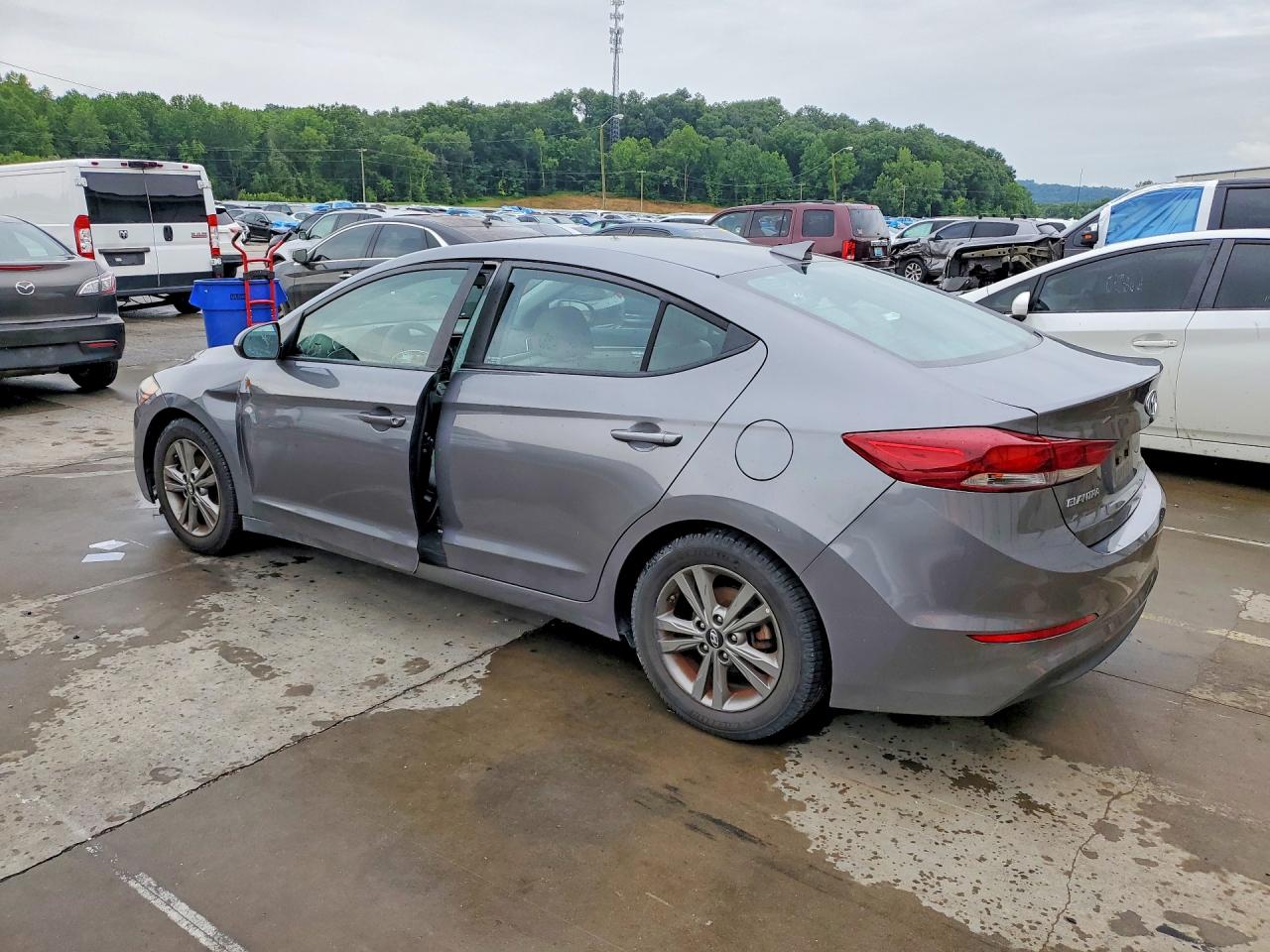 2018 HYUNDAI ELANTRA