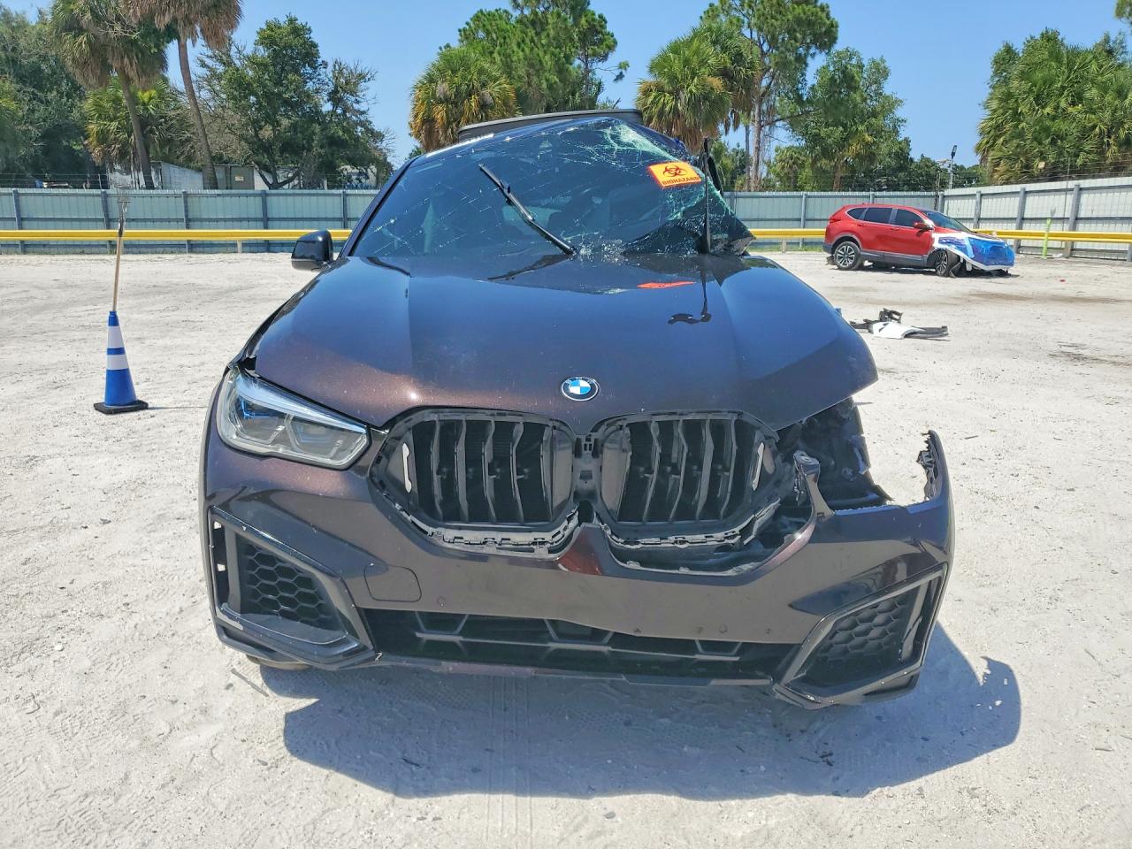 2022 BMW X6