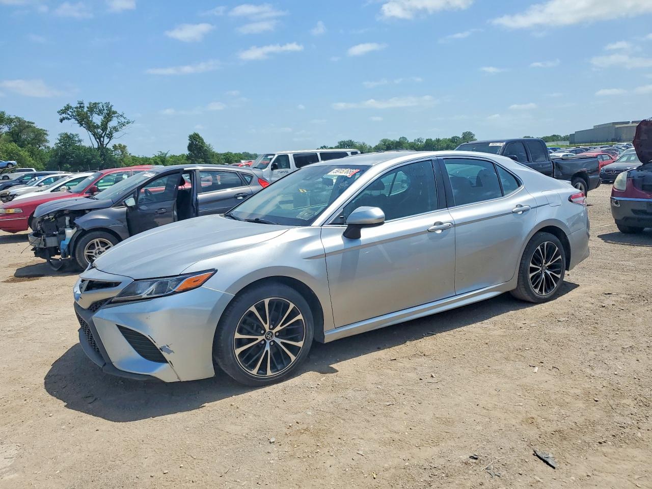 2018 TOYOTA CAMRY