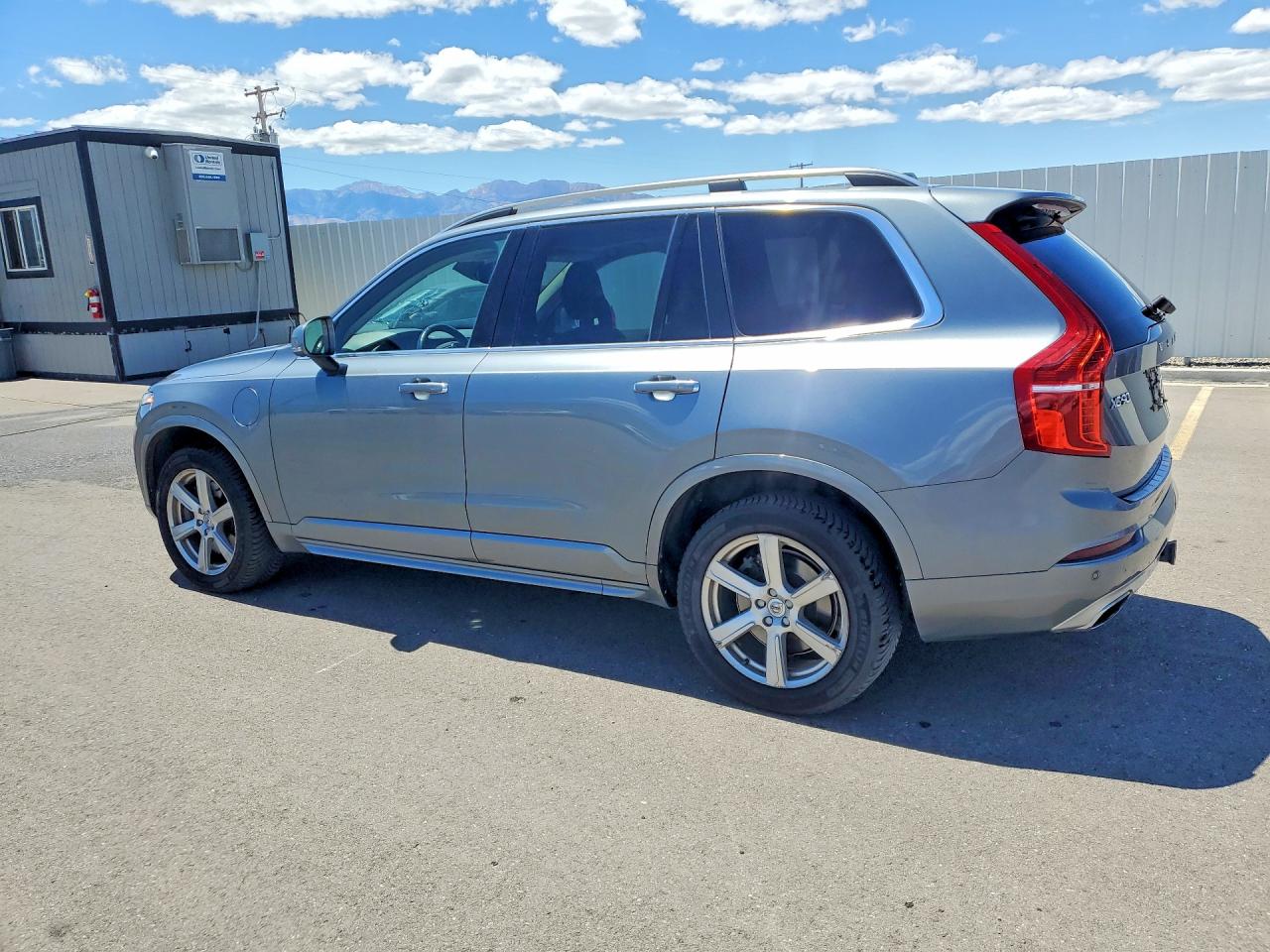 2016 VOLVO XC90