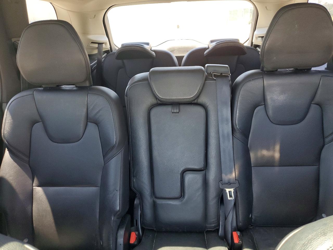 2016 VOLVO XC90