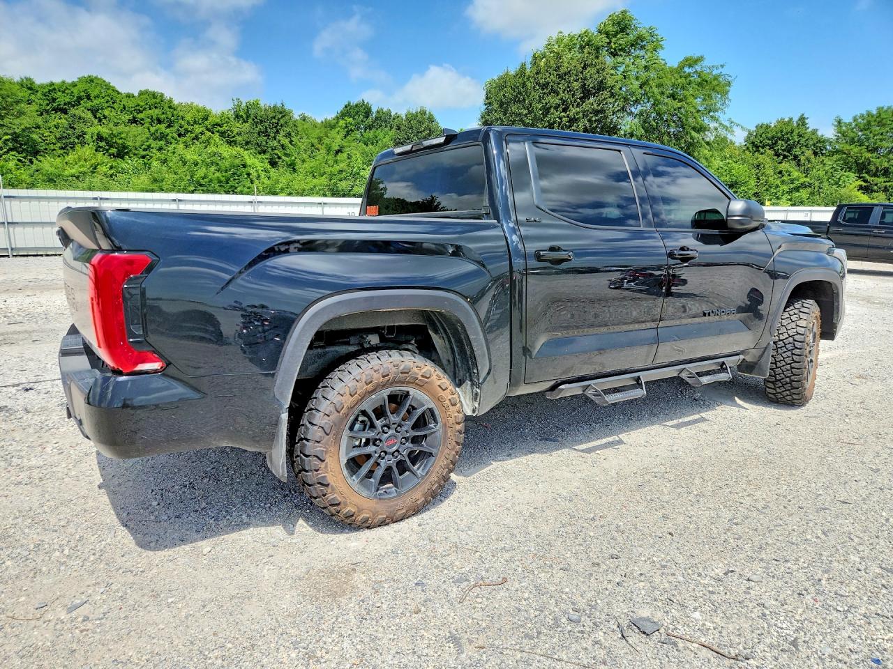 2024 TOYOTA TUNDRA