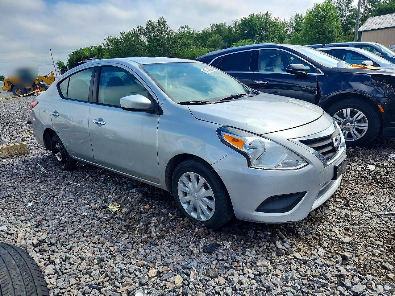 2019 NISSAN VERSA