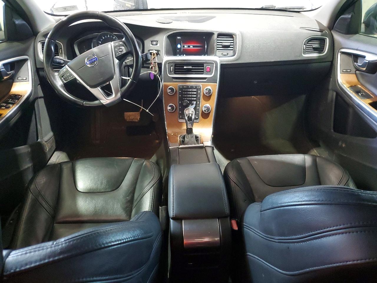 2016 VOLVO S60