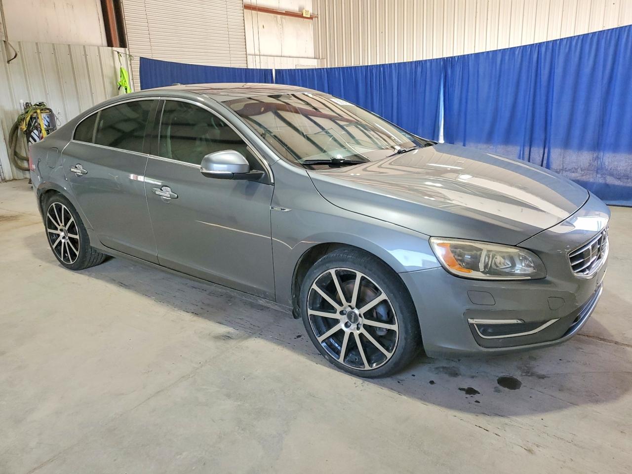 2016 VOLVO S60