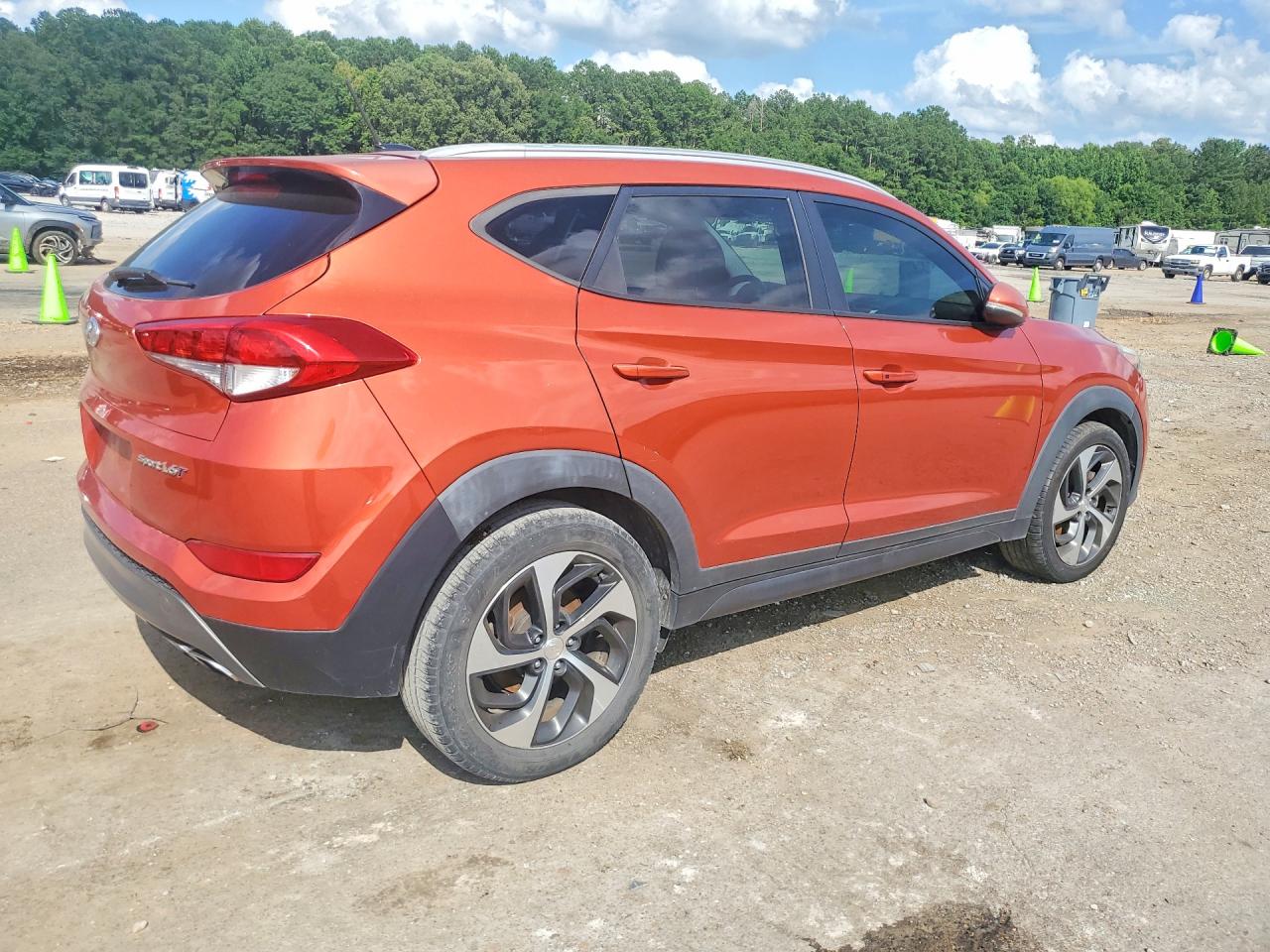 2016 HYUNDAI TUCSON