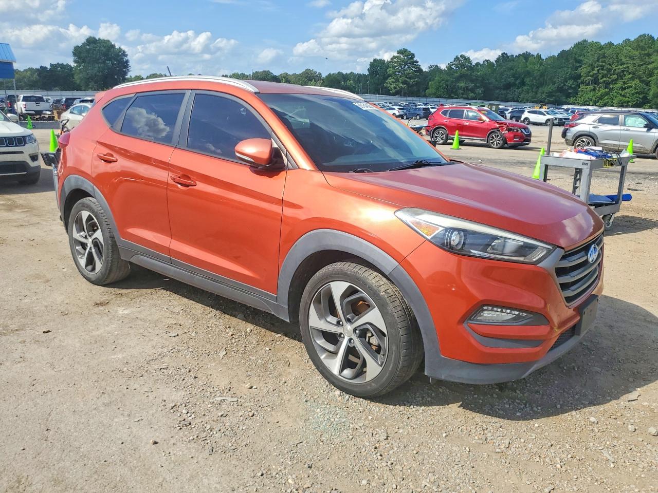 2016 HYUNDAI TUCSON