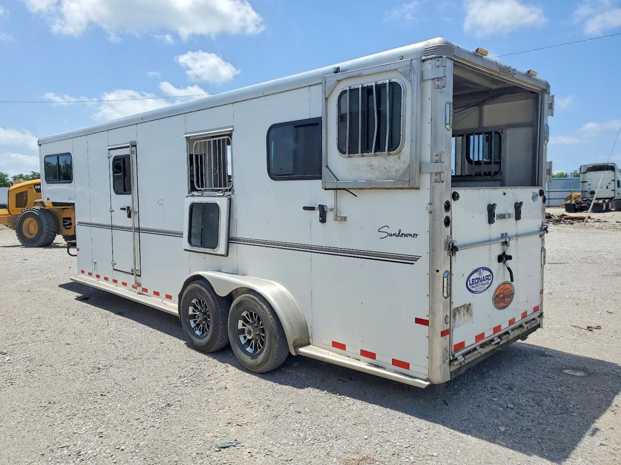 2016 SUNDOWNER TRAILER