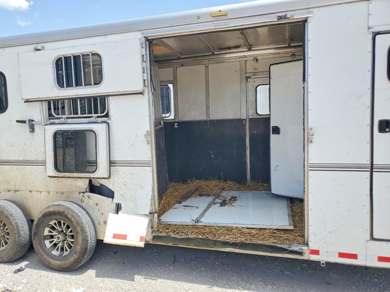 2016 SUNDOWNER TRAILER