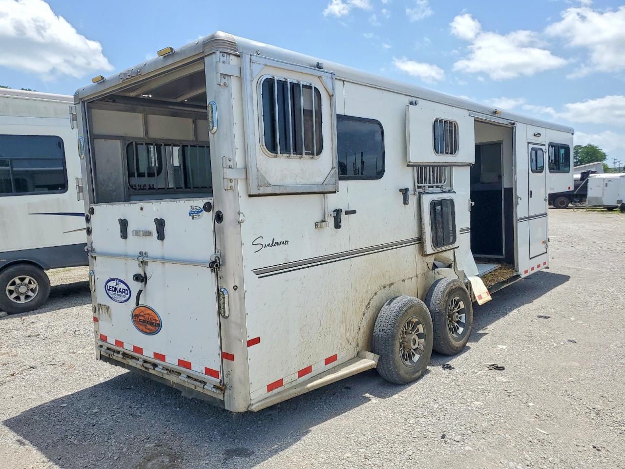2016 SUNDOWNER TRAILER