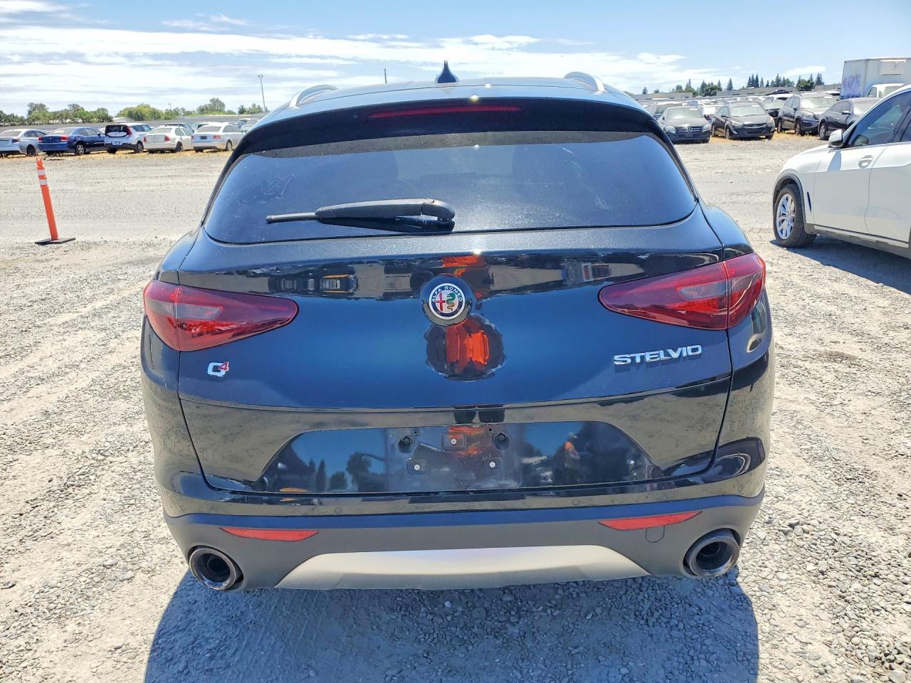 2018 ALFA ROMEO STELVIO