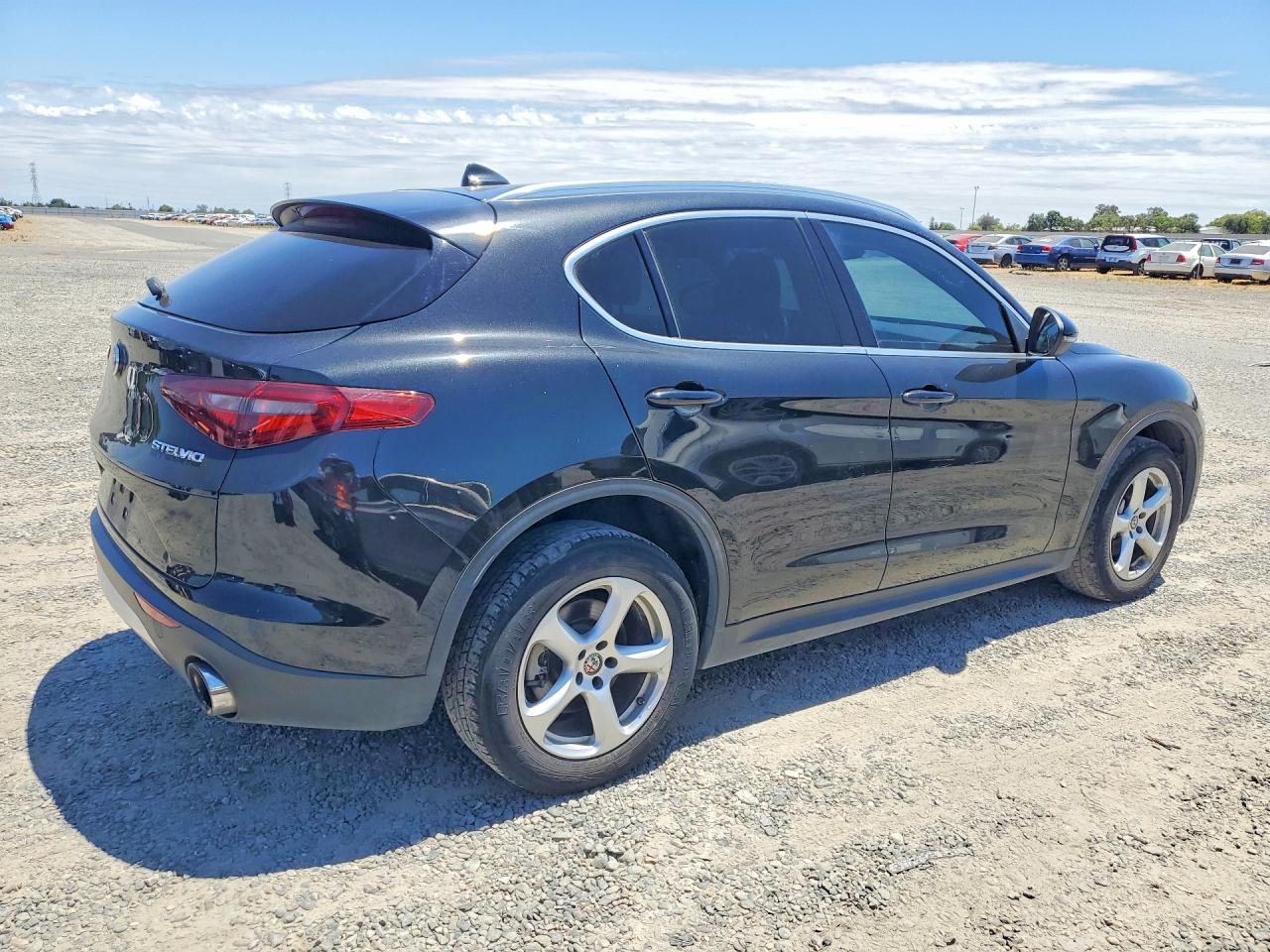 2018 ALFA ROMEO STELVIO
