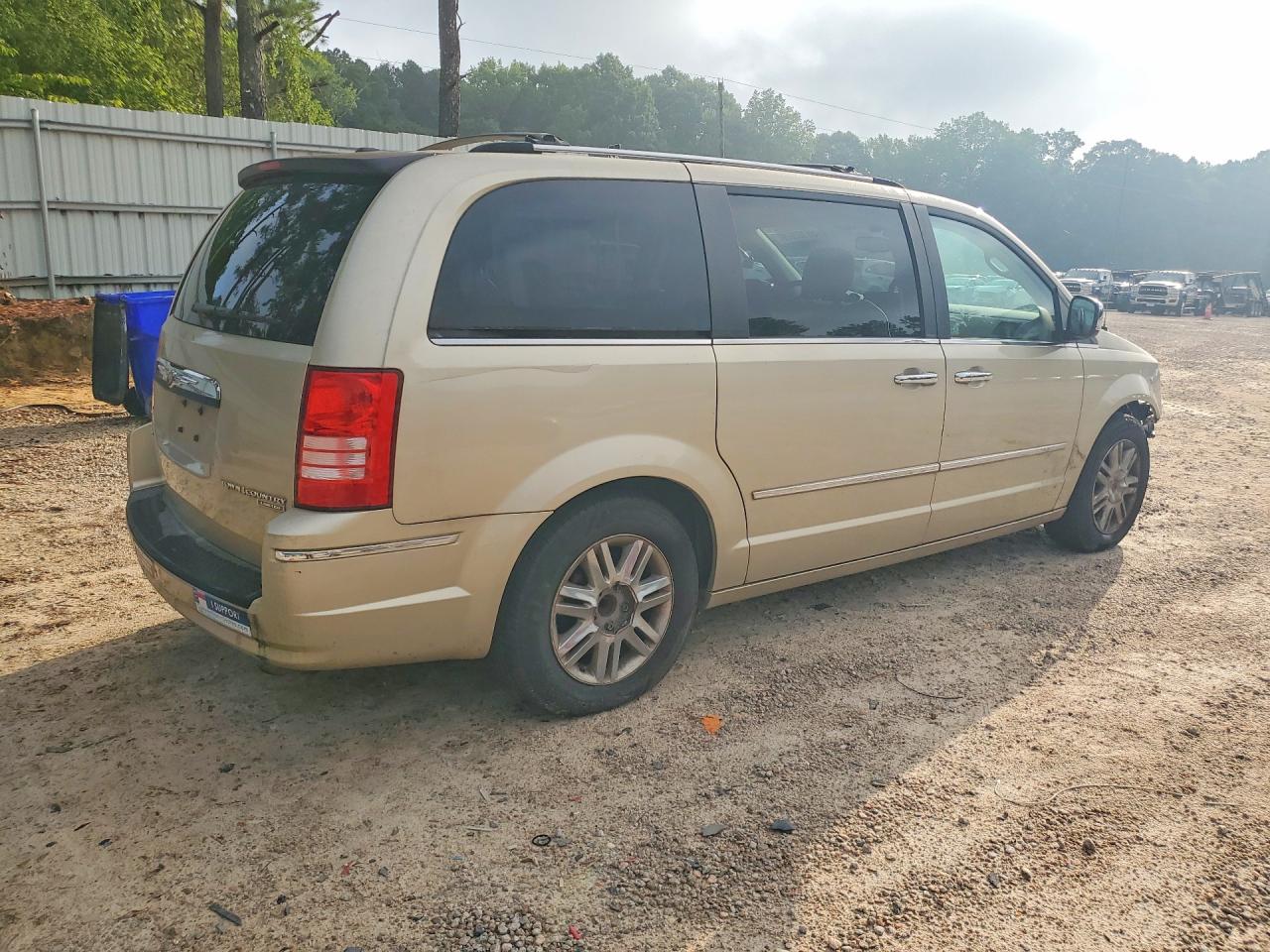 2010 CHRYSLER MINIVAN
