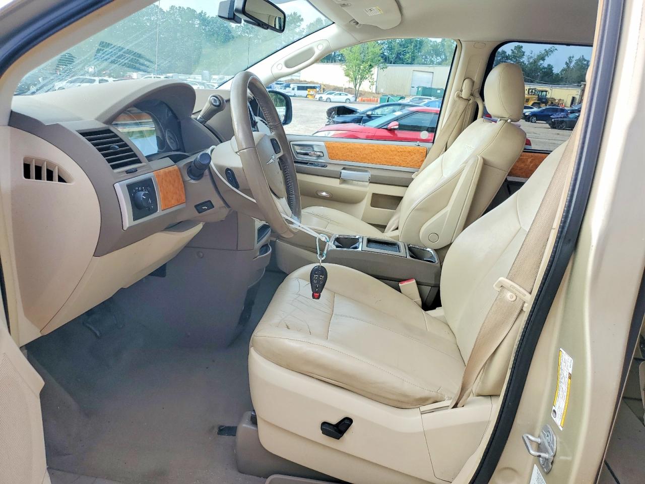 2010 CHRYSLER MINIVAN