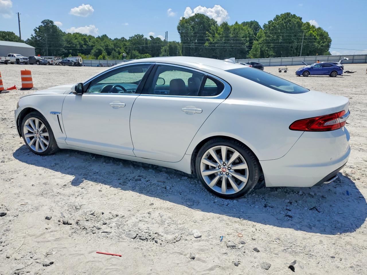 2014 JAGUAR XF