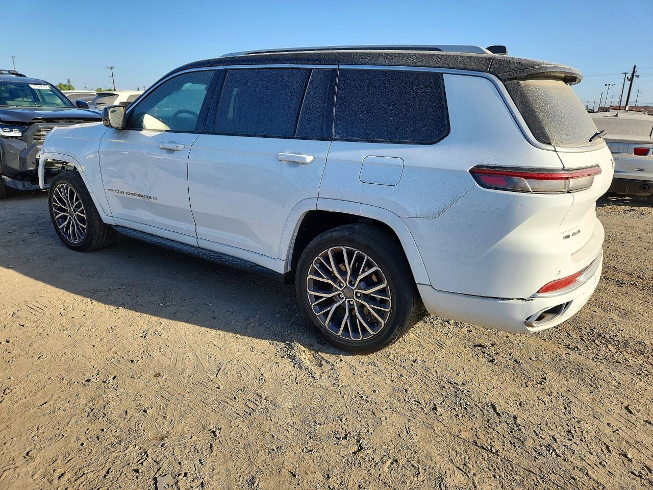 2022 JEEP CHEROKEE