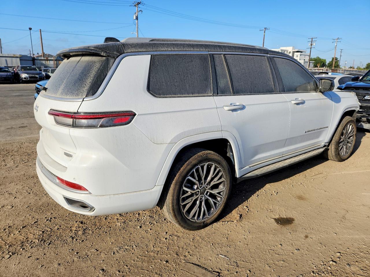 2022 JEEP CHEROKEE