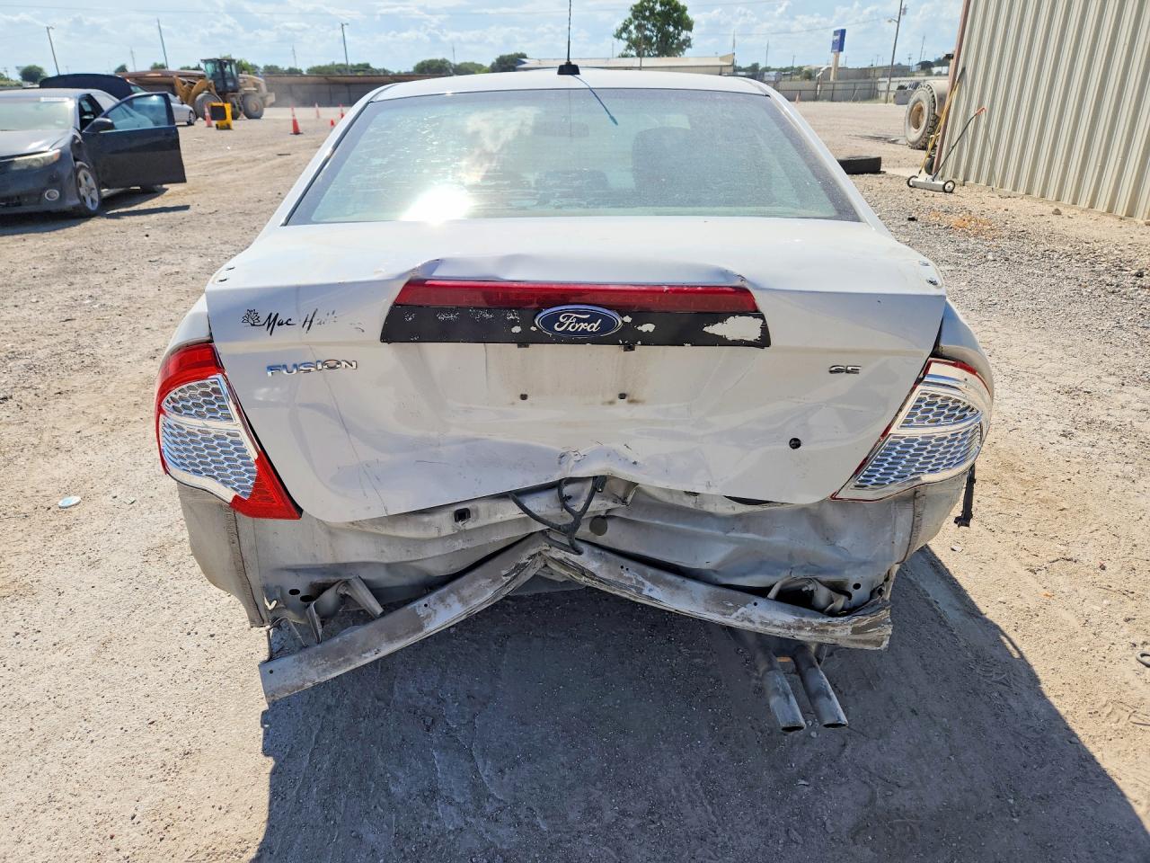 2011 FORD FUSION