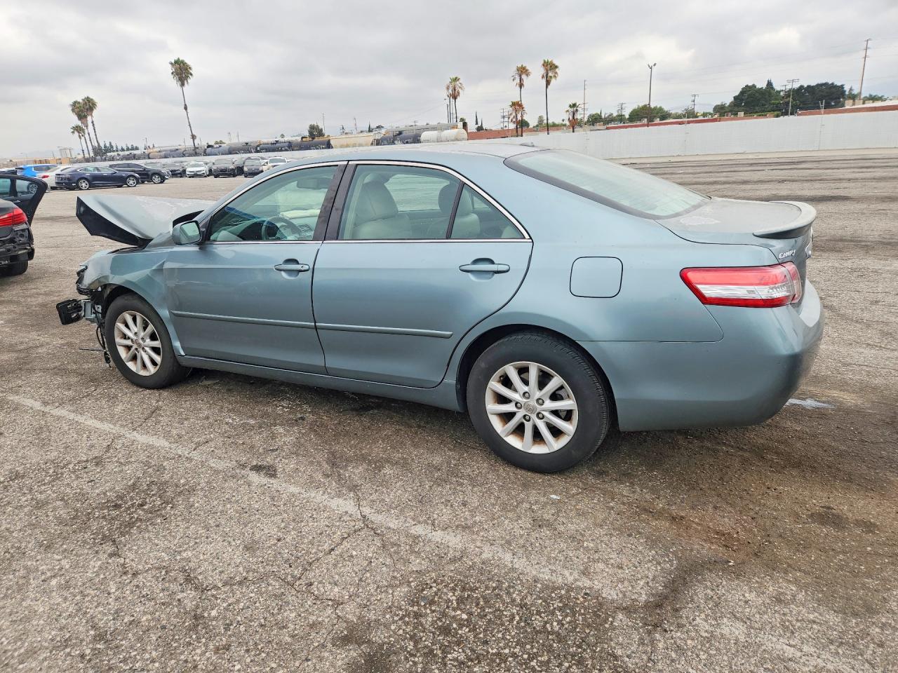 2011 TOYOTA CAMRY