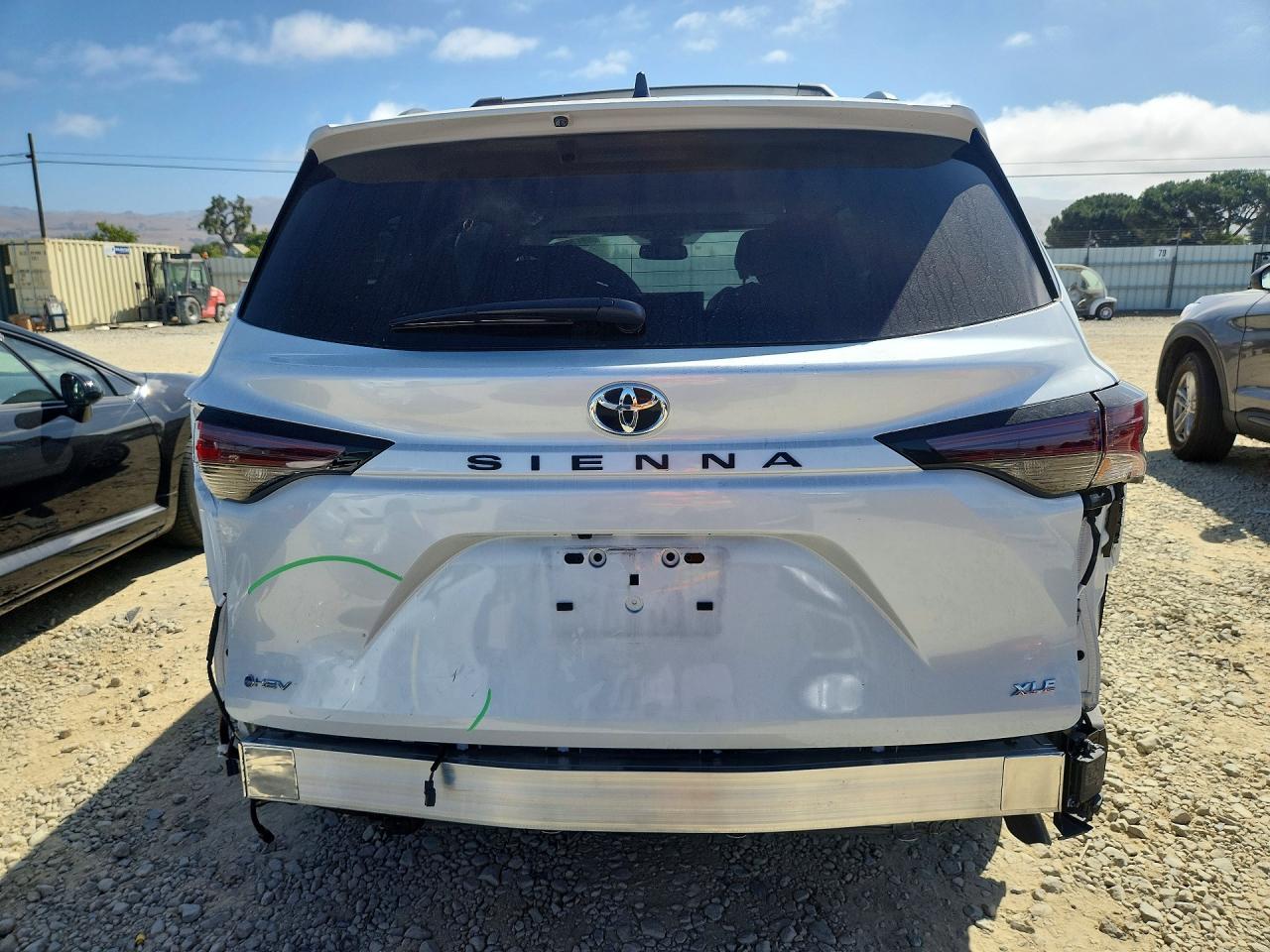 2026 TOYOTA SIENNA