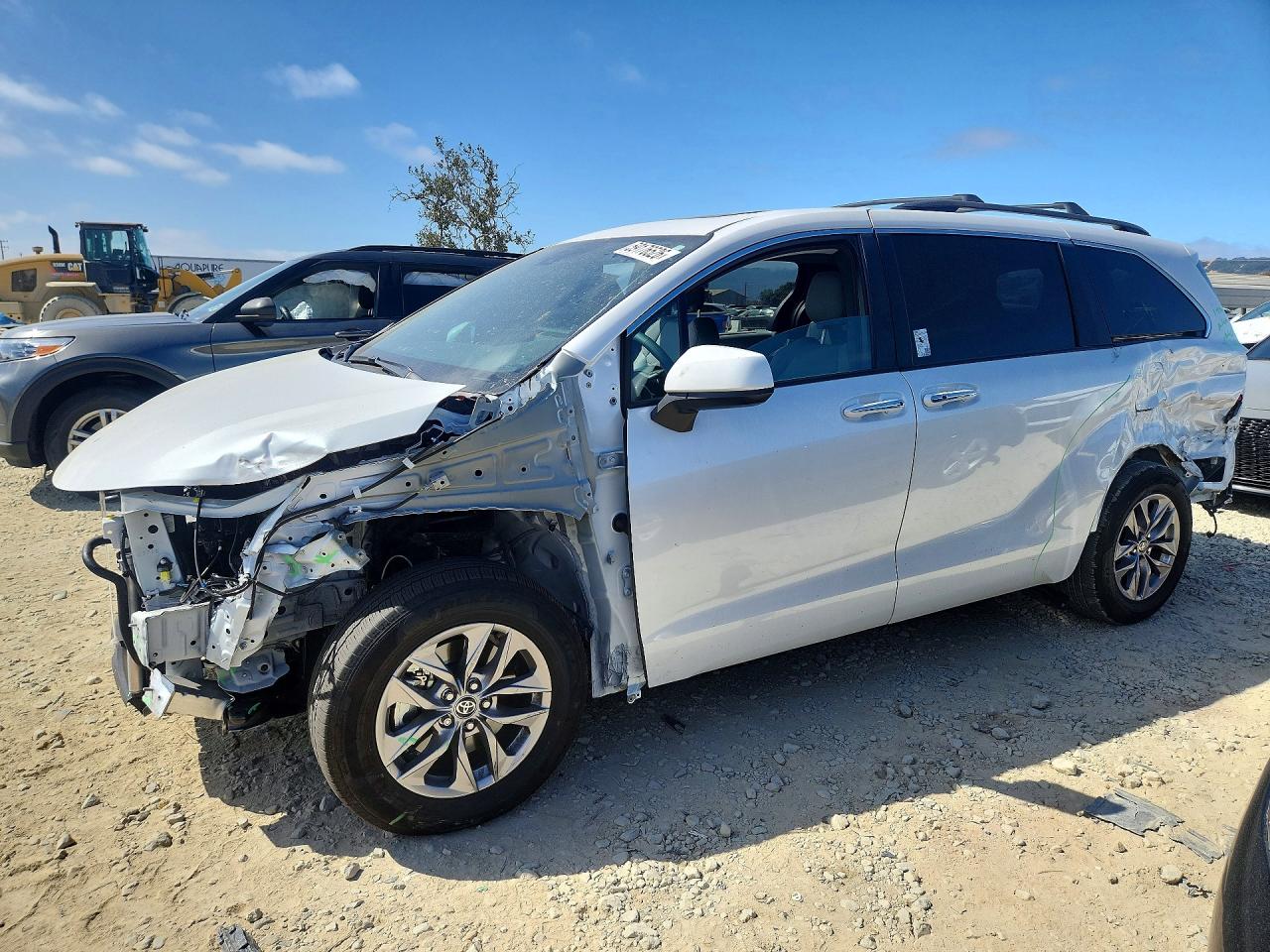 2026 TOYOTA SIENNA