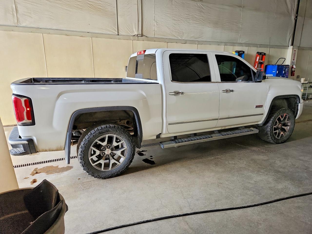 2016 GMC SIERRA