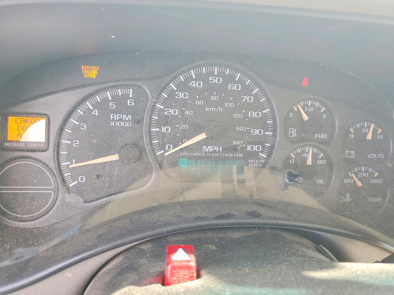 2002 CHEVROLET SUBURBAN