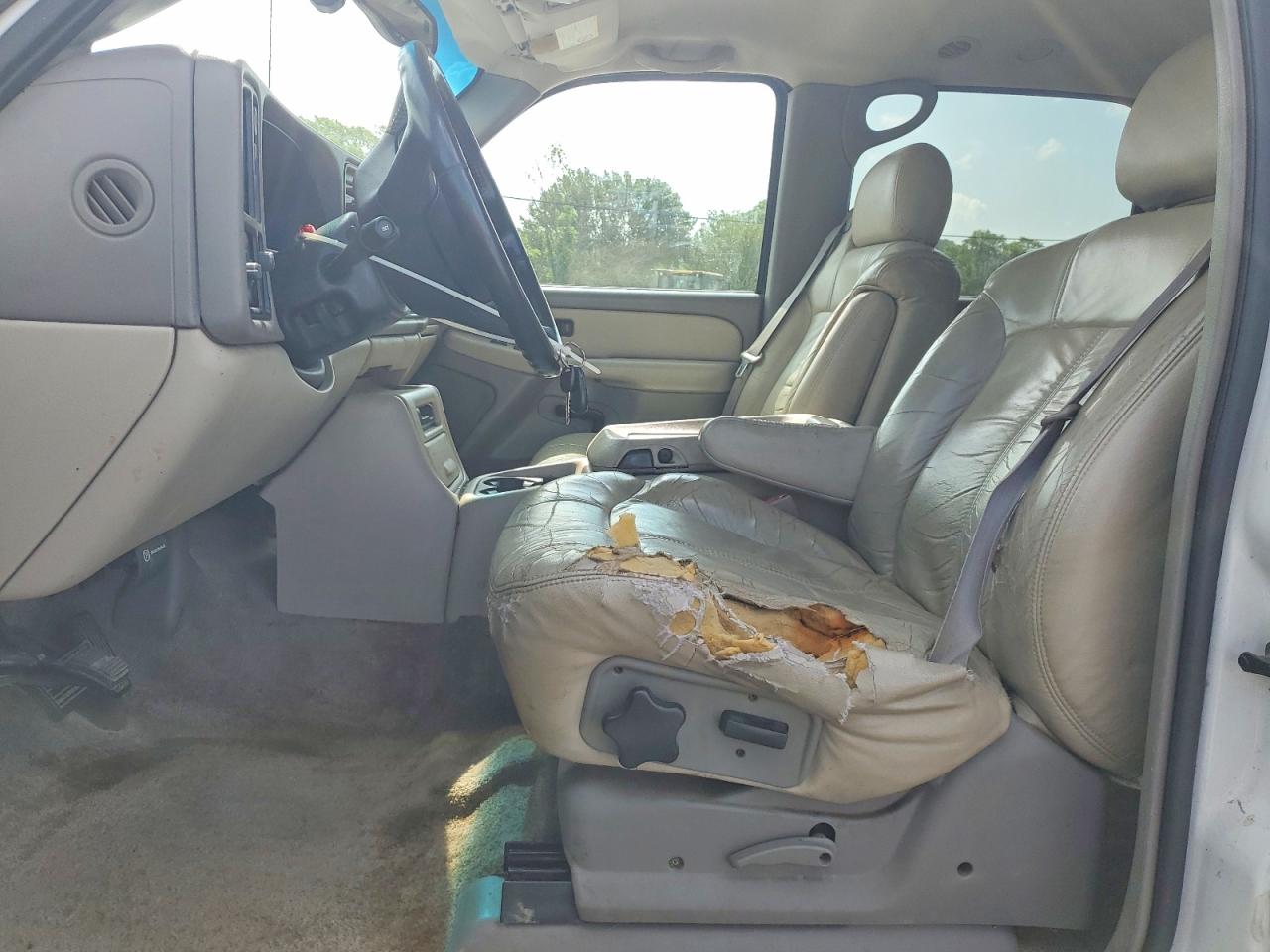 2002 CHEVROLET SUBURBAN