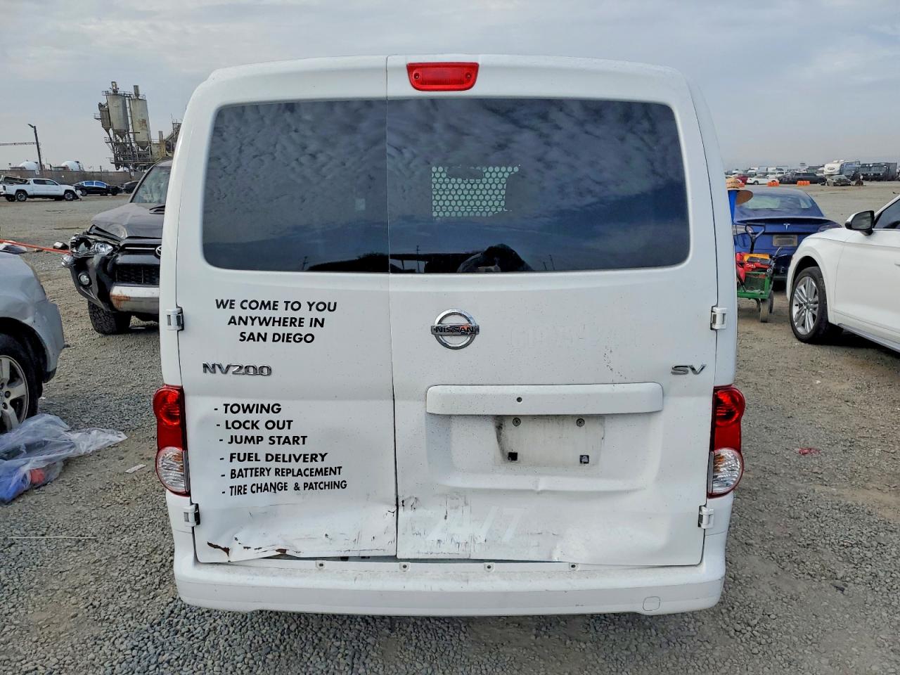 2014 NISSAN NV