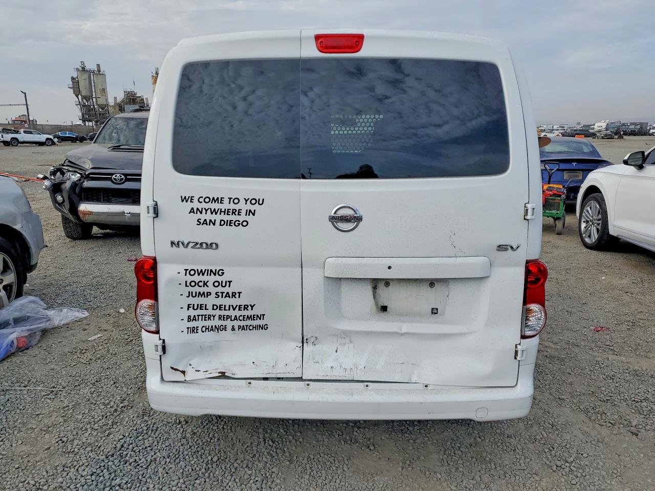 2014 NISSAN NV